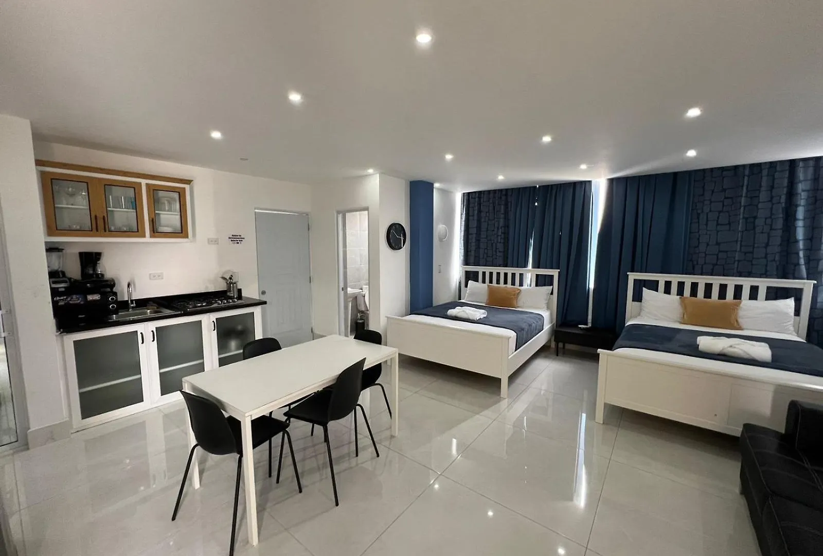 Hotel Restaurante Cryno La Alianza 5*,